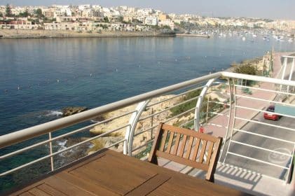 SeaFront Apartment Marsascala